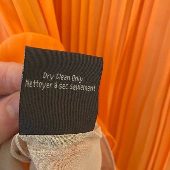 Coral pleated button-up blouse - Picture 8 of 8